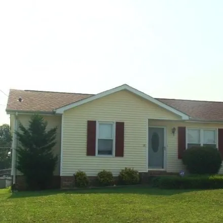 Rent this 3 bed house on 565 Danielle Drive in Clarksville, TN 37042