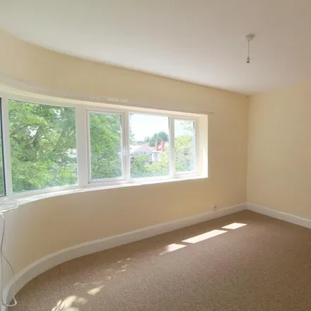 Image 9 - Petersfield Court, Stratford Road, Hall Green, B28 9BL, United Kingdom - Apartment for rent
