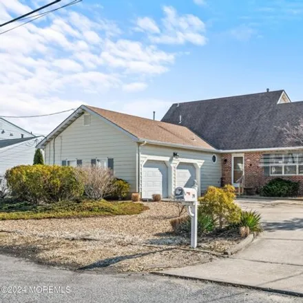 Buy this 4 bed house on 95 Longpoint Drive in Brick Township, NJ 08723