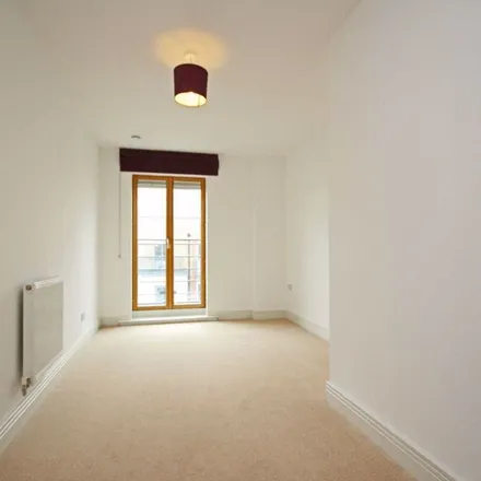 Image 6 - 1 Holford Way, London, SW15 5DH, United Kingdom - Apartment for rent