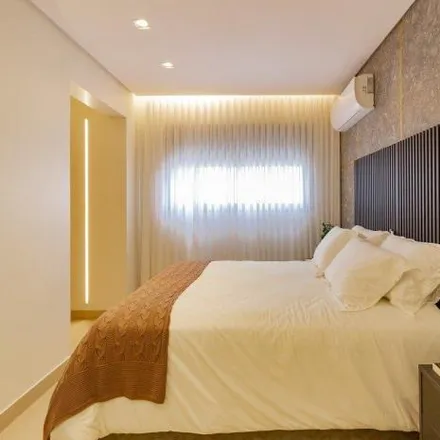 Buy this 3 bed apartment on Buldog's Sanduicheria in Avenida T-8, Setor Bueno