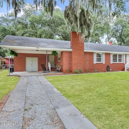 Buy this 3 bed house on 3006 Hickory St in Beaufort, South Carolina