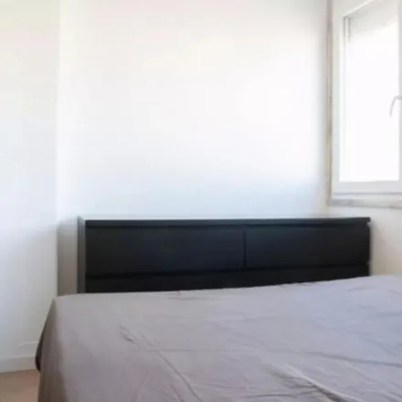 Rent this 3 bed apartment on Campo Grande - Avenida do Brasil in Avenida do Brasil, 1700-091 Lisbon
