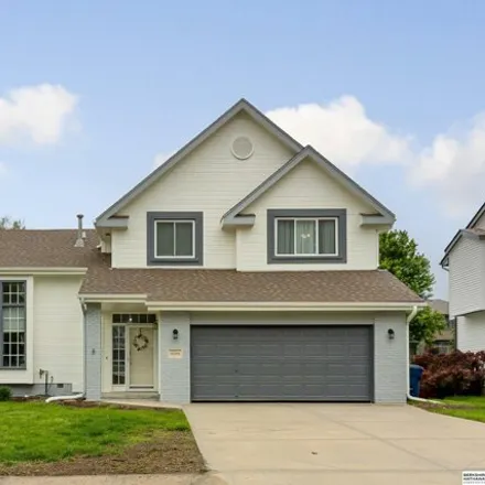 Buy this 3 bed house on South 25th Avenue in Bellevue, NE 68147