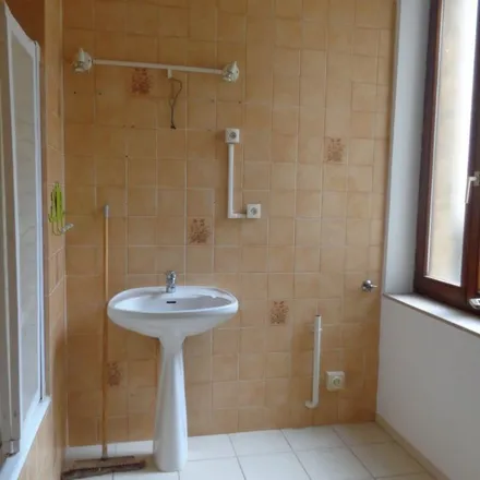 Rent this 2 bed apartment on 17 Rue Mazelle in 57000 Metz, France