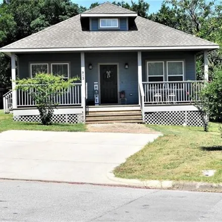 Buy this 3 bed house on 999 Independence Street in Brenham, TX 77833