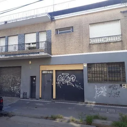 Buy this 2 bed house on Enrique Del Valle Iberlucea 3599 in Partido de Lanús, Lanús Oeste