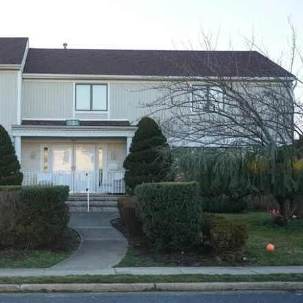 Rent this 5 bed house on 852 Bowyer Avenue in West End, Long Branch