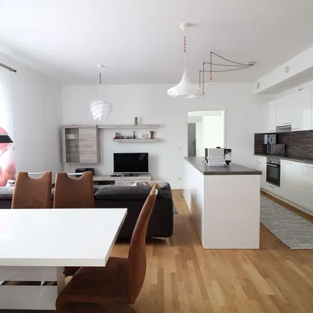 Rent this 3 bed apartment on Alsterkrugchaussee 186 in 22297 Hamburg, Germany