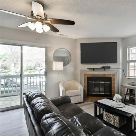 Image 7 - 1543 East Swan Circle, Brentwood, Saint Louis County, MO 63144, USA - Condo for sale