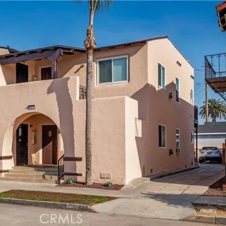 Image 2 - 1410 Rose Avenue, Long Beach, CA 90813, USA - House for sale