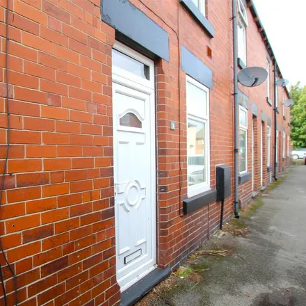 Rent this 2 bed townhouse on Sycamore Street in Barnsley, S75 2DQ