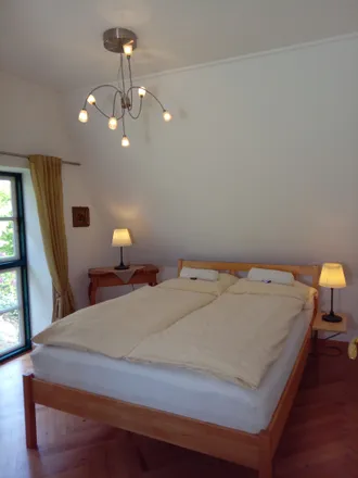 Rent this 3 bed apartment on Osterladekop 37a in 37b, 21635 Ladekop