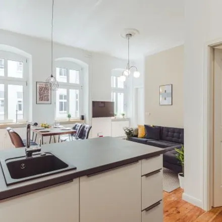 Rent this 5 bed apartment on Presse Tabak / Hermes Paket Shop in Stettiner Straße 30, 13357 Berlin