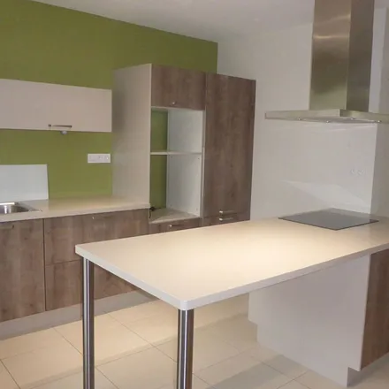 Rent this 5 bed apartment on 5 bis Place des Gâtes in 35410 Châteaugiron, France