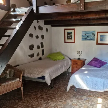 Rent this 3 bed townhouse on Guía de Isora in Santa Cruz de Tenerife, Spain