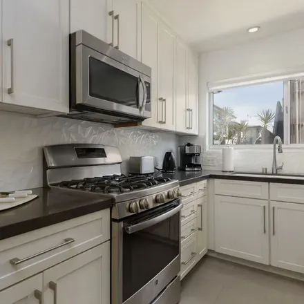 Image 6 - 8917 Cynthia Street, West Hollywood, CA 90069, USA - Apartment for rent