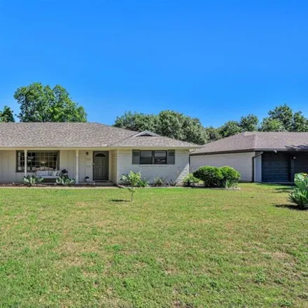 Rent this 3 bed house on 5908 Wonder Drive in Fort Worth, TX 76133