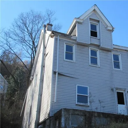 Buy this studio house on 1305 Island Avenue in Stowe Township, Allegheny County