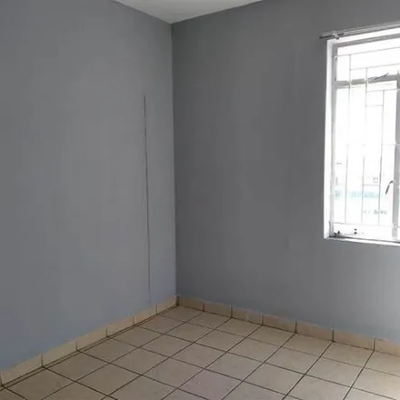 Image 5 - Bedford Avenue, Kleinfontein Lake, Benoni, 1500, South Africa - Apartment for rent