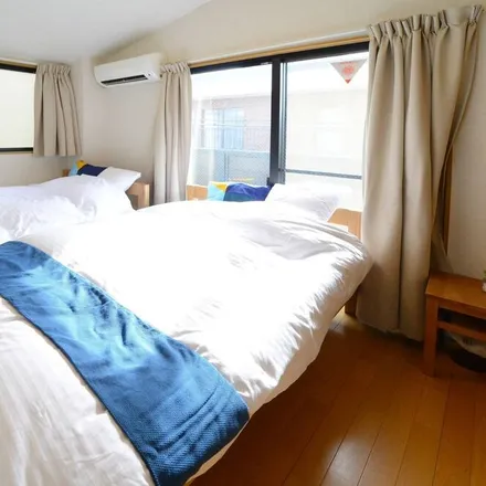 Rent this 4 bed house on Sumida
