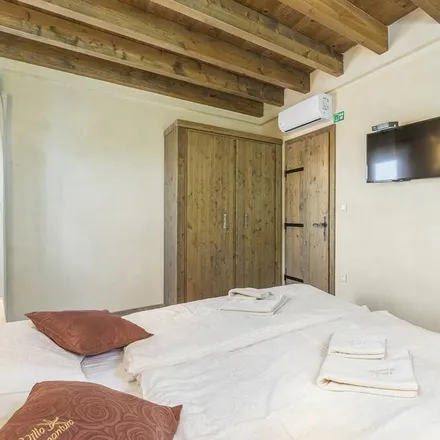 Image 6 - Pula, Grad Pula, Istria County, Croatia - House for rent