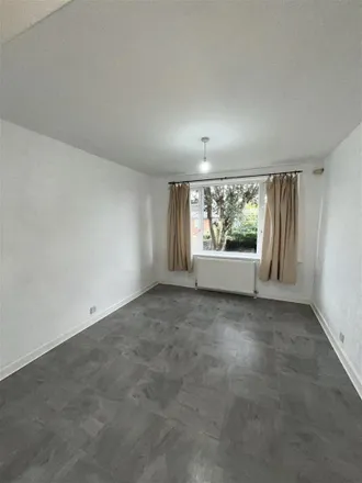 Image 5 - Dene Brow, Haughton Green, M34 7GG, United Kingdom - Duplex for rent