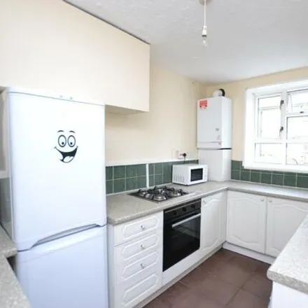 Image 2 - Southcott House, Devons Road, Bromley-by-Bow, London, E3 3NH, United Kingdom - Apartment for rent