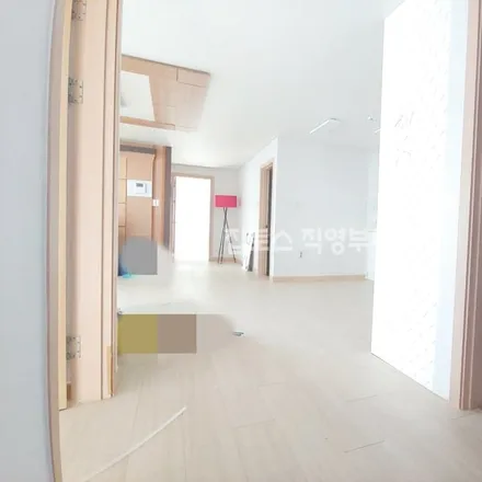 Rent this 3 bed apartment on 서울특별시 강남구 역삼동 830-46