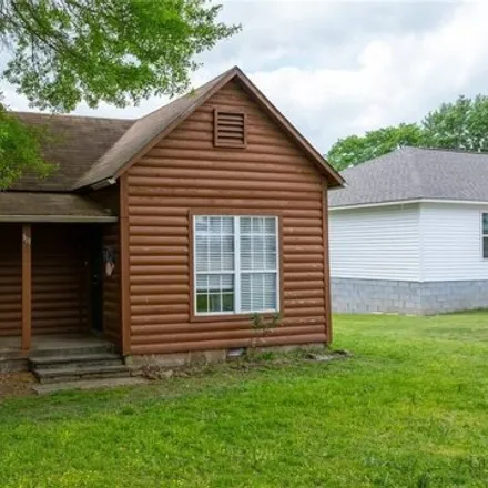 Buy this 2 bed house on 169 West Houston Street in Greenwood, AR 72936