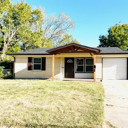 Rent this 3 bed house on 1320 Longview Street in Mesquite, TX 75149