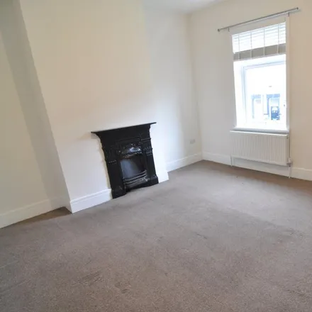 Image 4 - 12 Marlborough Terrace, Barnsley, S70 1HD, United Kingdom - House for rent