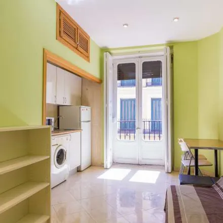 Image 5 - Calle de Valverde, 8, 28004 Madrid, Spain - Apartment for rent