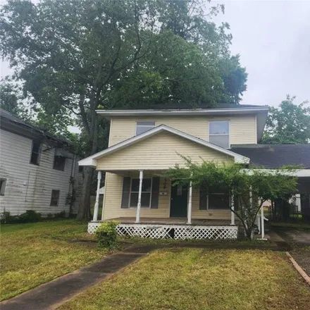 Buy this 3 bed house on 512 East Seminole Avenue in McAlester, OK 74501