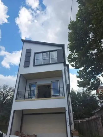Buy this 3 bed house on 1567 Alamo Street in Houston, TX 77007