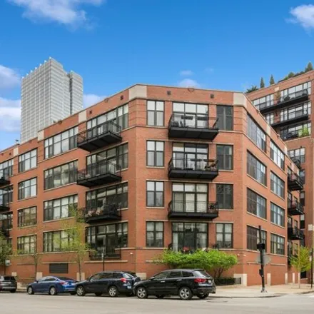 Rent this 2 bed condo on 333 West Hubbard Street in Chicago, IL 60654