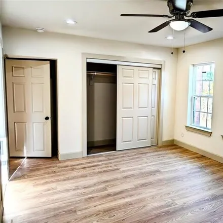 Buy this 3 bed house on 2919 Rosedale St in Houston, Texas