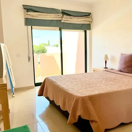 Rent this 1 bed apartment on Avenida do Parque in 8125-526 Quarteira, Portugal