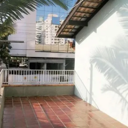 Rent this 3 bed house on Complexo Cultural Júlio Batschauer Filho in Rua 200, Centro