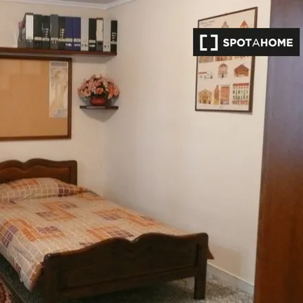 Rent this 3 bed room on Ηλιοδώρου 9 in Athens, Greece
