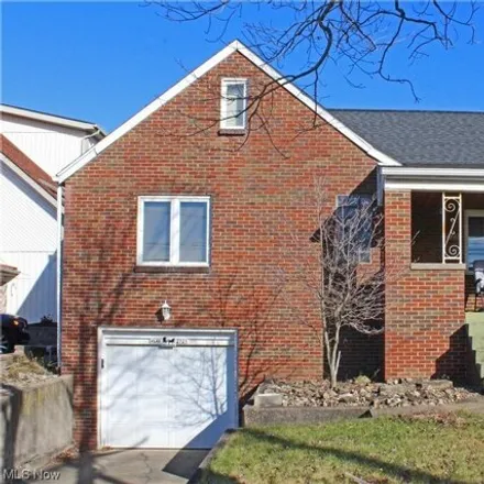 Buy this 4 bed house on 49 Powers Road in Chestnut Hill, Weirton