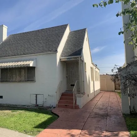Buy this 3 bed house on 1526 77th Ave in Oakland, California