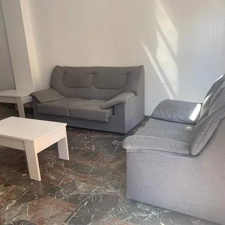 Rent this 5 bed apartment on Casa de las Cigüeñas in Plaça de la Independència / Plaza de la Independencia, 12001 Castelló de la Plana