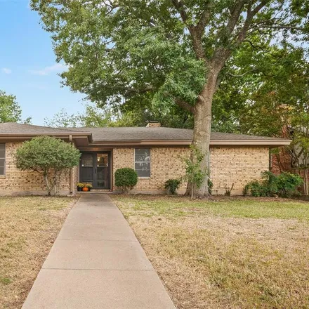 Buy this 3 bed house on 606 Southland Drive in Weatherford, TX 76086