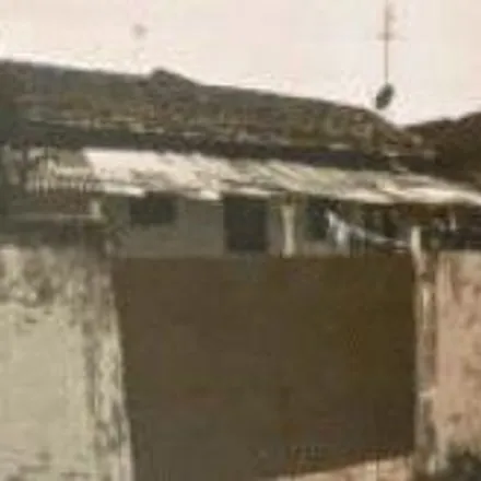 Rent this 2 bed house on Rua José Theodoro Machado in Água Quente, Taubaté - SP