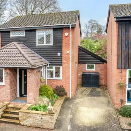 Buy this 3 bed house on Finmere in Easthampstead, RG12 7WF
