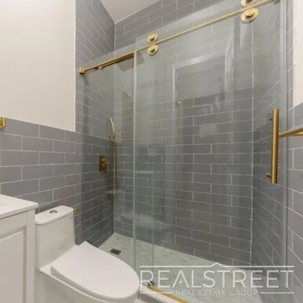 Image 6 - 1390 Eastern Parkway, New York, NY 11233, USA - House for rent