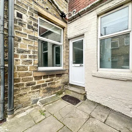 Image 1 - Armitage Road, Milnsbridge, HD3 4JY, United Kingdom - Apartment for rent