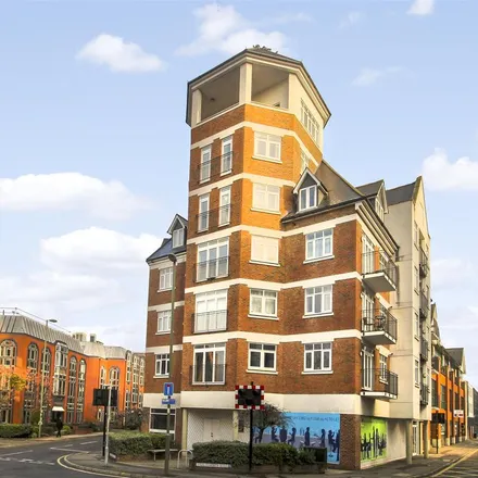 Rent this 2 bed apartment on Goldsworth Road in Horsell, GU21 6NQ