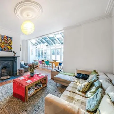 Image 2 - Foulden Road, London, N16 7XA, United Kingdom - Townhouse for sale